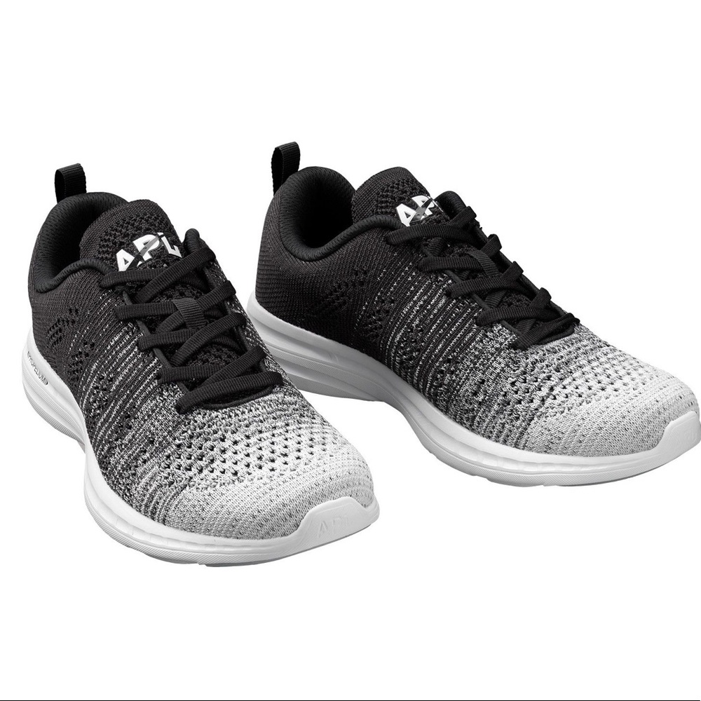 APL Women’s Techloom Sneakers, size 8.5